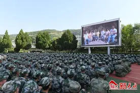 天水市中小学生同上“法治教育开学第一课”图片