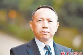 院长“迷恋”讲台 年均授课近400节图片