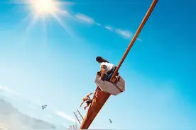 小成本惊悚片，爆了图片