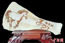 「十年@每一个奋斗的你」牛羊骨做餐具“80后”厨师长华丽变身平民“艺术家”图片