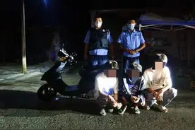 治安打击整治“百日行动”：精神小伙”多人乘骑摩托，还“炸街”扰民，查！图片