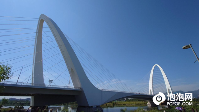 精致小机身轻巧好手感 微单手机索尼Xperia 5 IV评测