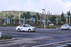 今年暑期，济南4.68万人拿到驾照 最快25天拿证图片