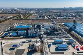 新疆和中石油合作首套EVA项目投料开车成功图片