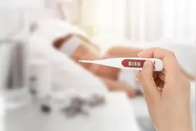 心疼！河北一婴儿“摔出”化脓性脑膜炎，头上钻孔、腰椎穿刺！医生提醒图片