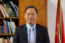 「大国外交」听大使讲日出最早“南太天堂”的中国元素——专访中国驻萨摩亚大使巢小良图片