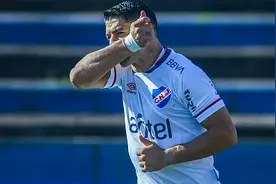 不服老！世界杯后苏亚雷斯将重返欧洲五大联赛图片