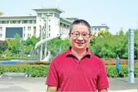 51岁大叔读大专学中医图片