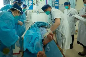 “发现甘宇的位置生存下来很难”！“逆行”英雄的伤情令人揪心图片