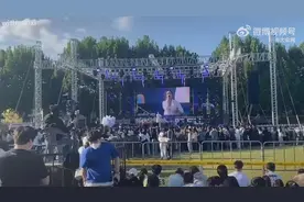 在韩留学的山东姑娘校庆上台演唱《九儿》 网友：这波文化输出太绝了视频封面