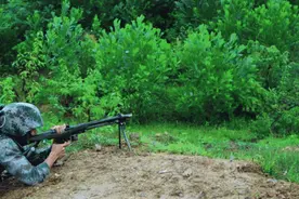 场面高燃！看新晋喷火兵如何驾驭“战场火龙”图片