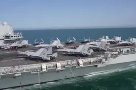 全新视角！辽宁舰甲板停满舰载机图片