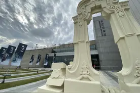 在时光通道中穿越千年，这个国宝展上可以和十二生肖兽首互动图片