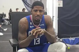 保罗-乔治：从小到大我喜欢的球鞋有T-Mac，AI和科比系列图片