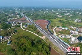 四川泸州至重庆永川高速公路即将通车 川渝间新添直达高速图片