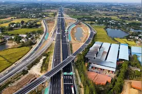 无岳高速庐江至桐城扩建项目完工通车图片