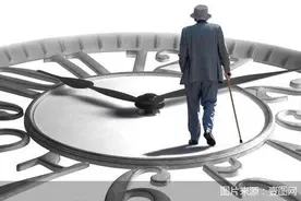 他人账户可转、银行之间“各自为政”  个人养老金资金账户缴存方式惹关注图片