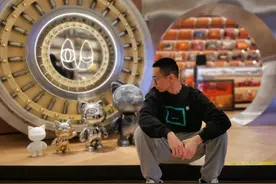 能分辨真假奢侈品的猫，叫胖虎图片