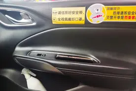 乘出租车遗落物品别急，“的哥”支招如何找图片