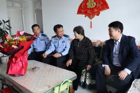 【缅怀先烈 关爱烈属】郑英同志一行走访慰问公安英烈遗属图片