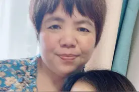 51岁成都嬢嬢携手女儿拿下电竞冠军：和年轻人玩比和村里婆婆打麻将更“安逸”图片