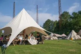 上海首个“森林里的沉浸式剧本杀”启动，引众多市民游客打卡图片