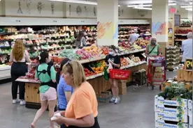 「透视」三分之二美国消费者担心经济不断恶化，半年内陷入衰退图片