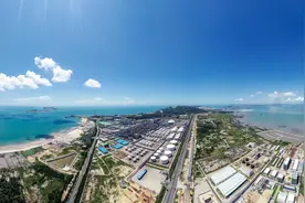 喜迎二十大 追光向未来 | 漳州古雷港经济开发区努力建设世界一流绿色生态石化基地“三个千亿”石化新城加速跑图片