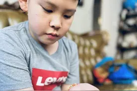 南京小学生养了只守宫，取名“翠花”！孩子们养的宠物越来越“神奇”图片
