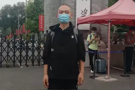 “送儿子上北大”的灌饼店夫妻：热度过一阵就没了我们就是普通人，希望儿子不负国家培养图片