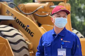 二十大代表风采｜邹丰恒：来沪奋斗的焊工，有了以自己名字命名的工作室图片