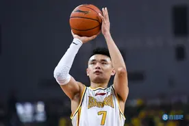 原帅单场11记三分仅排历史第19？来看看前18都有谁图片