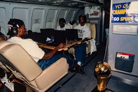 1999年，沉迷《星际争霸》的NBA总冠军图片