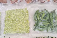 母亲不忍女儿上班顿顿吃番茄炒蛋，寄来真空袋自制熟食：帮助孩子过渡图片