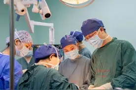 互相“拥抱”40天！杭州一对联体双胞胎，成功手术分离图片