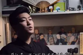 武汉一男生在宿舍唱京剧一人分饰两角，网友：戏腔太惊艳了图片