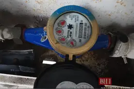极目帮办｜水表自转多年业主额外交费，记者“帮办”换了水表免了水费图片