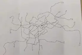 儿子床底发现两张“神秘地图”，杭州妈妈懵了！网友看完都说“牛”图片