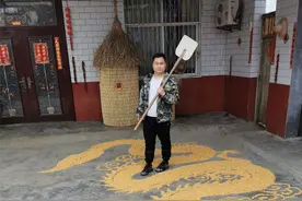 商丘农村小伙用玉米粒作画，引千万网友点赞图片