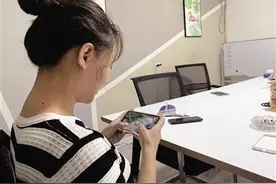 宝鸡25岁女孩成职业电竞陪练师：成立了工作室 吸纳8名职业陪练图片