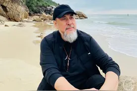 突发心梗！关羽扮演者陆树铭去世图片
