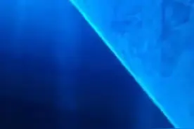 游客拍摄激光秀致手机摄像头受损？景区回应图片