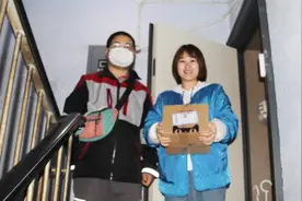 多批“双十一”快递已送货上门 顺丰为客户打造优质服务体验图片