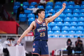 生涯之夜！林葳命中10记三分高效爆砍41分 两项均创生涯新高图片