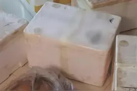 妈妈心疼外嫁女儿 头天让买大冰柜第二天就送来五大箱特产将其塞满图片