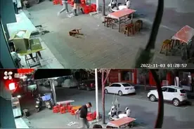 男子深夜餐饮店内猛扇女友耳光，警方通报图片