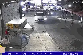 徒手接3楼坠落幼童，这位广东“靓仔”好样的图片