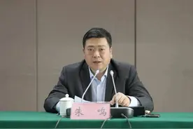 河南省工信厅党组书记、厅长朱鸣：扎实推进两化深度融合，加快建设先进制造业强省和数字强省图片