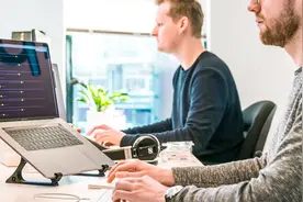 跨境商家如何选择电商平台？Shopify 还是 Amazon图片