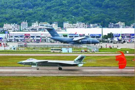 歼-20首次静态展示，C919签300架订单，中国空中“利器”炫酷珠海图片